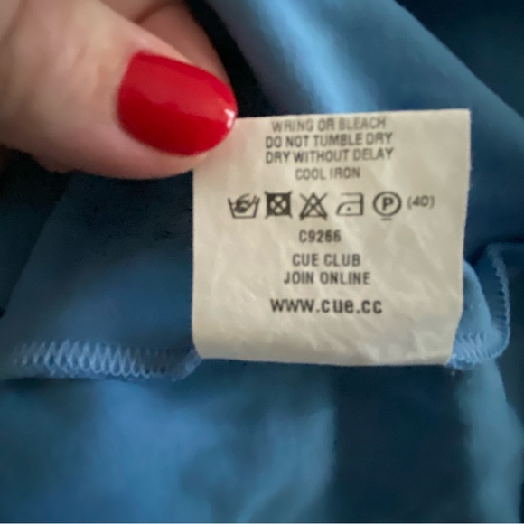 CUE flattering panel dress - Picture 5 of 7